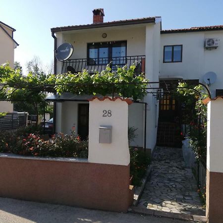 Family Apartman Luka Apartment Rovinj Exterior foto