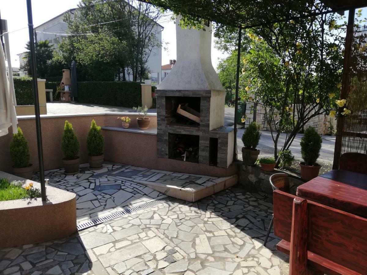 Family Apartman Luka Apartment Rovinj Exterior foto
